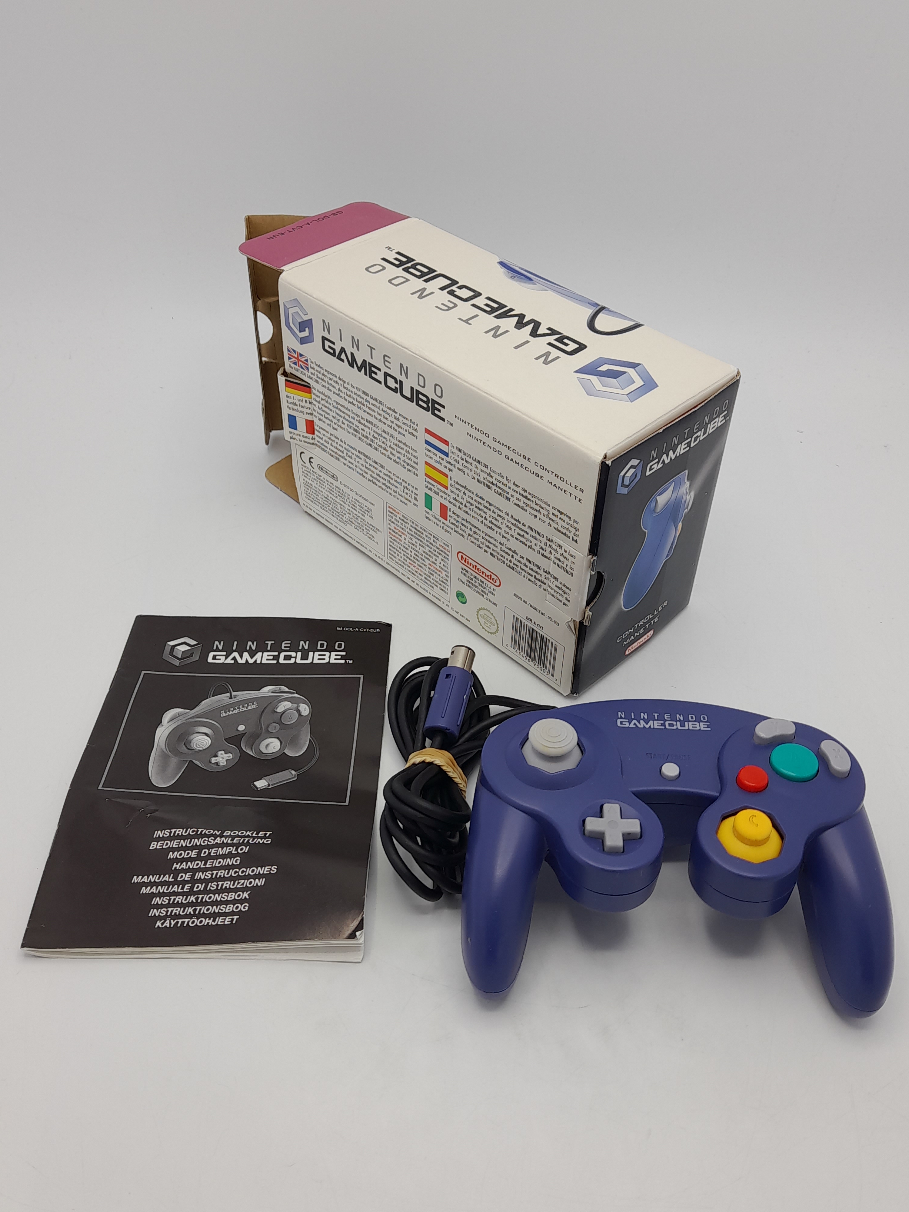 Foto van GameCube Controller Paars in Doos