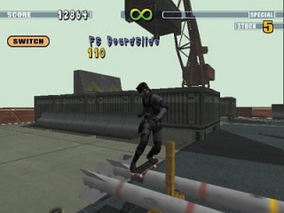 Je kan zelf een personage maken of een van de pro's kiezen! Je kan zelfs als <a href = https://www.mariocube.nl/GameCube_Spelinfo.php?Nintendo=Metal_Gear_Solid_the_Twin_Snakes>Solid Snake</a> skaten!